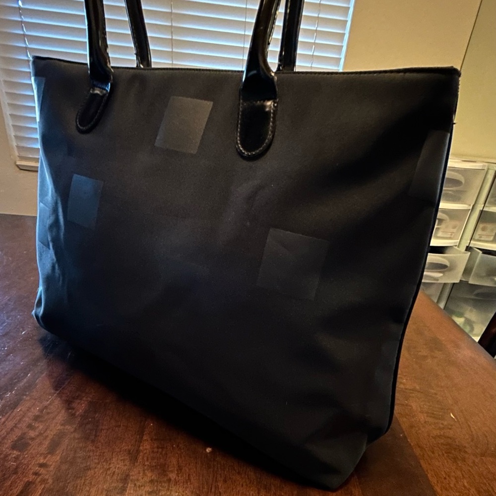 Givenchy Tote - Picture 2 of 7